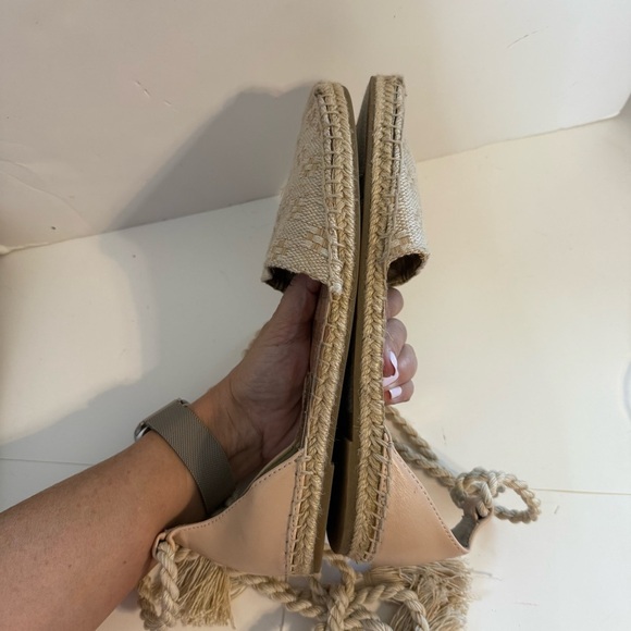 Circus by Sam Edelman Lenora Light Tan Cream Espadrilles Flats Rope Tie Size 8 - Picture 5 of 9
